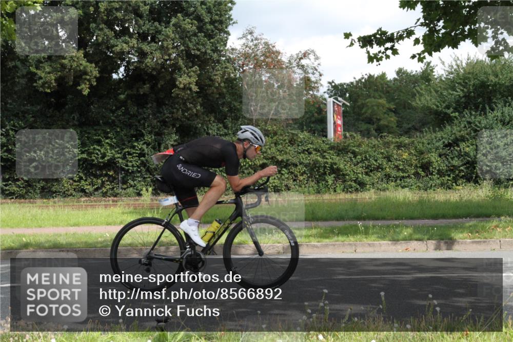 10.08.2025 - GEWOBA Citytriathlon Bremen Yannick Fuchs http://msf.ph/oto/8566892 10.08.2025 12:24:28 Radfahren 557, 613, 623, 650, 660, 705, 723, 724, 779, 809, 883, 925, 944, 964, 1006, 1036 meine-sportfotos.de