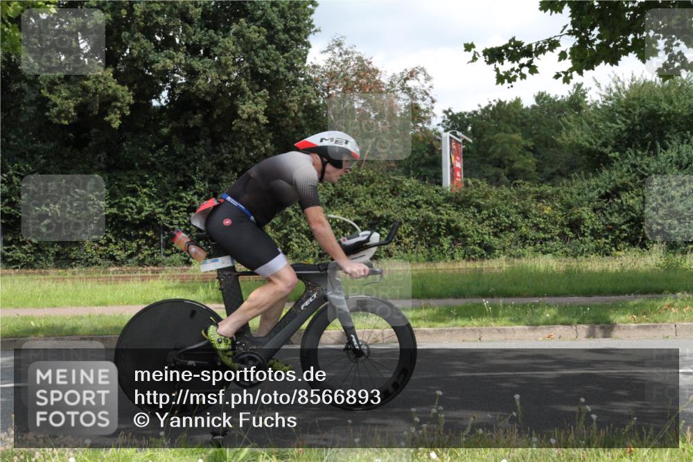 10.08.2025 - GEWOBA Citytriathlon Bremen Yannick Fuchs http://msf.ph/oto/8566893 10.08.2025 12:24:28 Radfahren 557, 613, 623, 650, 660, 705, 723, 724, 779, 809, 883, 925, 944, 964, 1006, 1036 meine-sportfotos.de