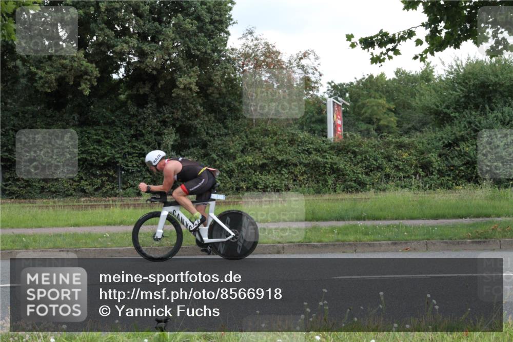10.08.2025 - GEWOBA Citytriathlon Bremen Yannick Fuchs http://msf.ph/oto/8566918 10.08.2025 12:25:04 Radfahren 814, 880, 890, 896, 954, 955, 958, 965 meine-sportfotos.de