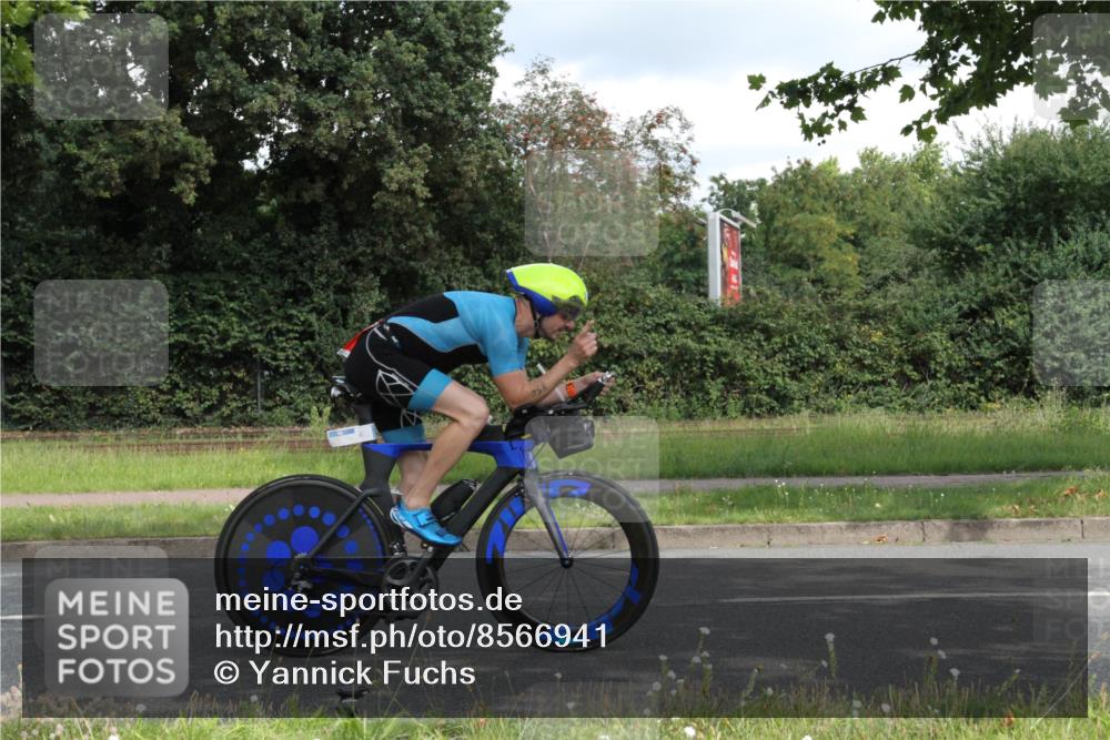 10.08.2025 - GEWOBA Citytriathlon Bremen Yannick Fuchs http://msf.ph/oto/8566941 10.08.2025 12:25:42 Radfahren 646, 677, 684, 693, 830, 849, 850, 968 meine-sportfotos.de
