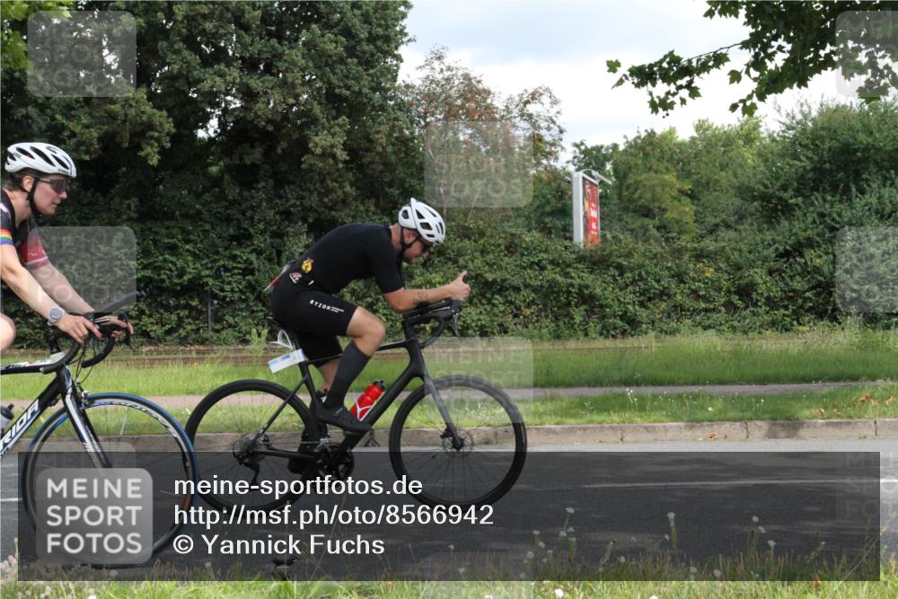10.08.2025 - GEWOBA Citytriathlon Bremen Yannick Fuchs http://msf.ph/oto/8566942 10.08.2025 12:25:43 Radfahren 646, 677, 684, 693, 830, 849, 850, 968 meine-sportfotos.de