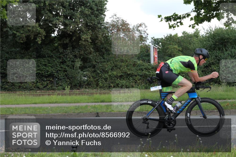 10.08.2025 - GEWOBA Citytriathlon Bremen Yannick Fuchs http://msf.ph/oto/8566992 10.08.2025 12:26:50 Radfahren 644, 668, 703, 710, 846, 889, 903, 928, 939, 946, 948, 1003 meine-sportfotos.de