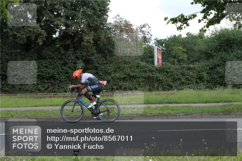 10.08.2025 - GEWOBA Citytriathlon Bremen Yannick Fuchs http://msf.ph/oto/8567011 10.08.2025 12:27:17 Radfahren 586, 607, 633, 792, 835, 918, 962 meine-sportfotos.de