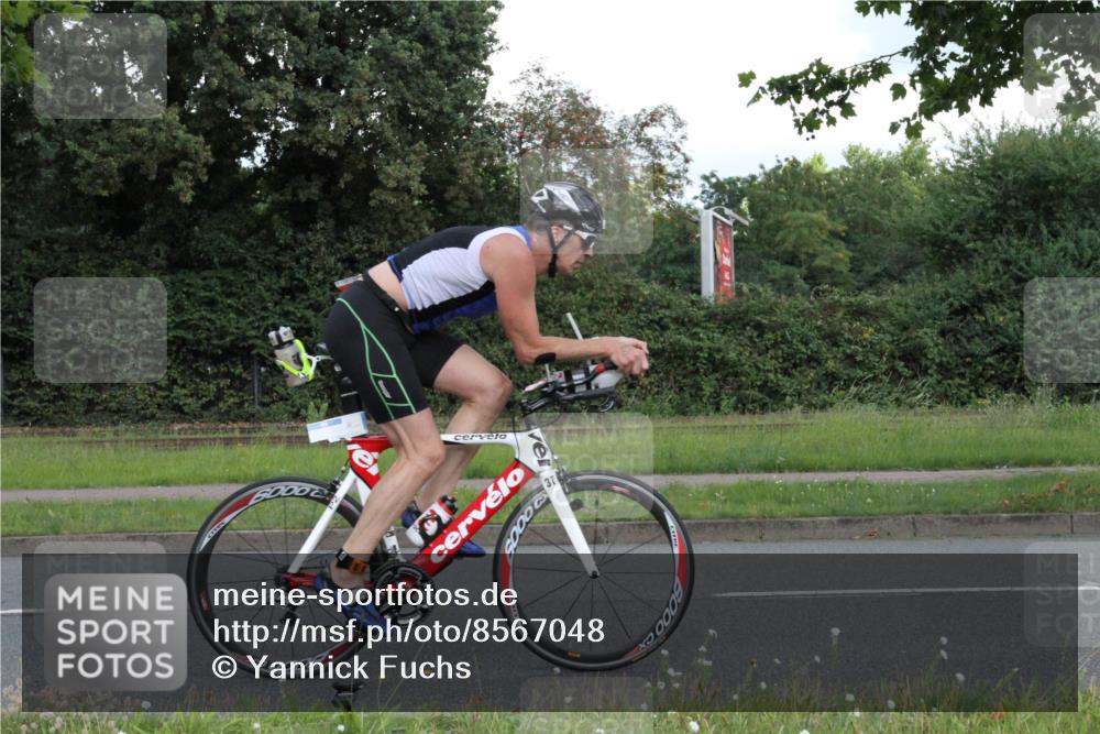 10.08.2025 - GEWOBA Citytriathlon Bremen Yannick Fuchs http://msf.ph/oto/8567048 10.08.2025 12:28:15 Radfahren 612, 651, 685, 713, 716, 748, 812, 898, 907 meine-sportfotos.de