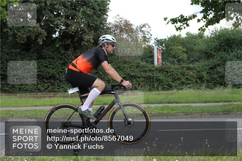 10.08.2025 - GEWOBA Citytriathlon Bremen Yannick Fuchs http://msf.ph/oto/8567049 10.08.2025 12:28:19 Radfahren 612, 625, 651, 685, 748, 812, 816, 828, 898, 907, 980 meine-sportfotos.de