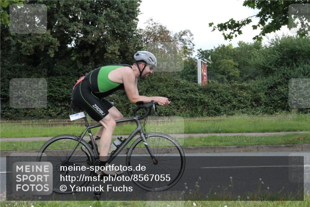 10.08.2025 - GEWOBA Citytriathlon Bremen Yannick Fuchs http://msf.ph/oto/8567055 10.08.2025 12:28:25 Radfahren 612, 622, 625, 629, 651, 685, 748, 812, 816, 828, 898, 941, 980, 981 meine-sportfotos.de