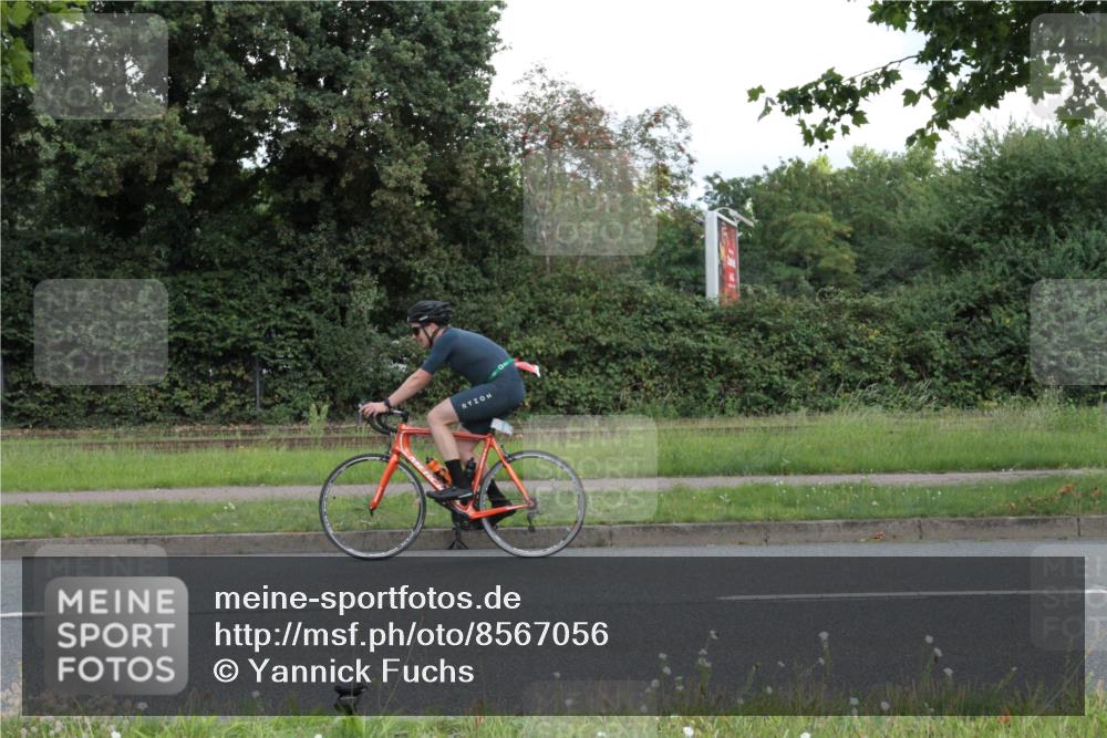 10.08.2025 - GEWOBA Citytriathlon Bremen Yannick Fuchs http://msf.ph/oto/8567056 10.08.2025 12:28:26 Radfahren 612, 622, 625, 629, 685, 748, 812, 816, 828, 898, 941, 980, 981 meine-sportfotos.de