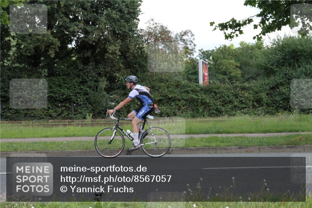 10.08.2025 - GEWOBA Citytriathlon Bremen Yannick Fuchs http://msf.ph/oto/8567057 10.08.2025 12:28:27 Radfahren 612, 622, 625, 629, 685, 732, 812, 816, 828, 898, 941, 980, 981 meine-sportfotos.de