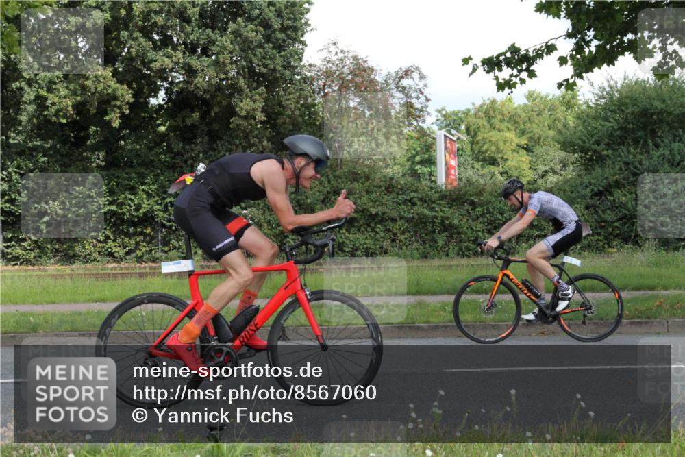 10.08.2025 - GEWOBA Citytriathlon Bremen Yannick Fuchs http://msf.ph/oto/8567060 10.08.2025 12:28:31 Radfahren 612, 622, 625, 629, 685, 732, 812, 816, 828, 941, 980, 981 meine-sportfotos.de