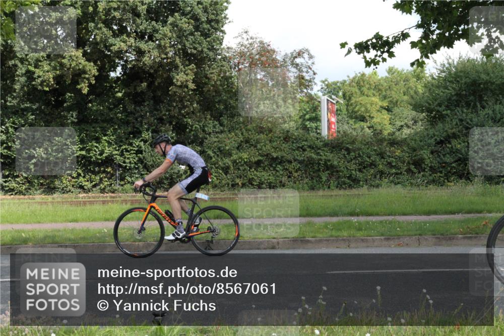 10.08.2025 - GEWOBA Citytriathlon Bremen Yannick Fuchs http://msf.ph/oto/8567061 10.08.2025 12:28:31 Radfahren 612, 622, 625, 629, 685, 732, 812, 816, 828, 941, 980, 981 meine-sportfotos.de