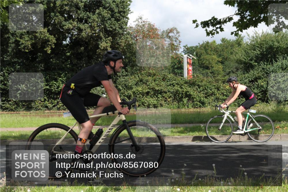 10.08.2025 - GEWOBA Citytriathlon Bremen Yannick Fuchs http://msf.ph/oto/8567080 10.08.2025 12:28:39 Radfahren 622, 625, 629, 732, 816, 828, 941, 980, 981 meine-sportfotos.de