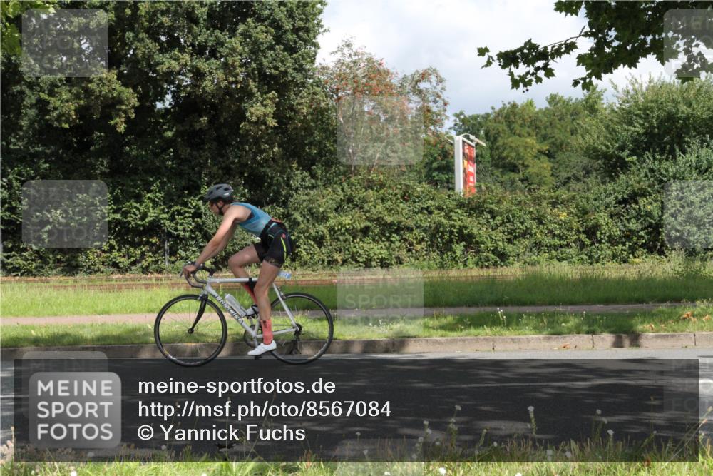 10.08.2025 - GEWOBA Citytriathlon Bremen Yannick Fuchs http://msf.ph/oto/8567084 10.08.2025 12:28:41 Radfahren 622, 625, 629, 659, 732, 816, 828, 941, 980, 981 meine-sportfotos.de