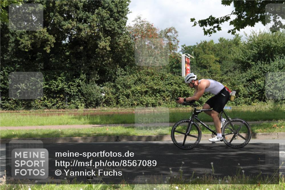 10.08.2025 - GEWOBA Citytriathlon Bremen Yannick Fuchs http://msf.ph/oto/8567089 10.08.2025 12:28:43 Radfahren 622, 625, 629, 659, 732, 828, 851, 941, 981 meine-sportfotos.de