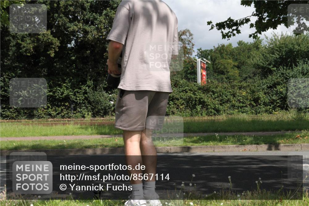 10.08.2025 - GEWOBA Citytriathlon Bremen Yannick Fuchs http://msf.ph/oto/8567114 10.08.2025 12:28:51 Radfahren 573, 659, 732, 851 meine-sportfotos.de