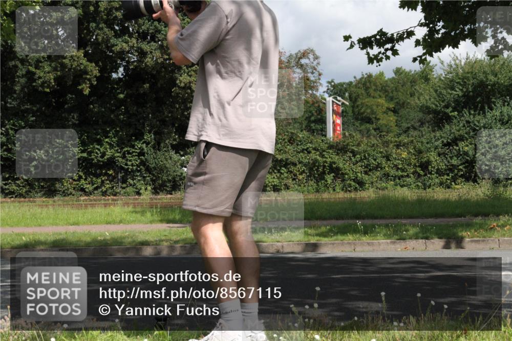 10.08.2025 - GEWOBA Citytriathlon Bremen Yannick Fuchs http://msf.ph/oto/8567115 10.08.2025 12:28:51 Radfahren 573, 659, 732, 851 meine-sportfotos.de