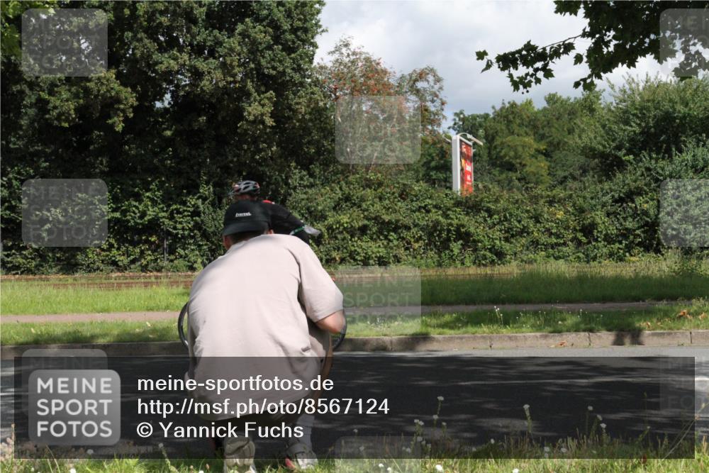10.08.2025 - GEWOBA Citytriathlon Bremen Yannick Fuchs http://msf.ph/oto/8567124 10.08.2025 12:28:56 Radfahren 573, 659, 851 meine-sportfotos.de