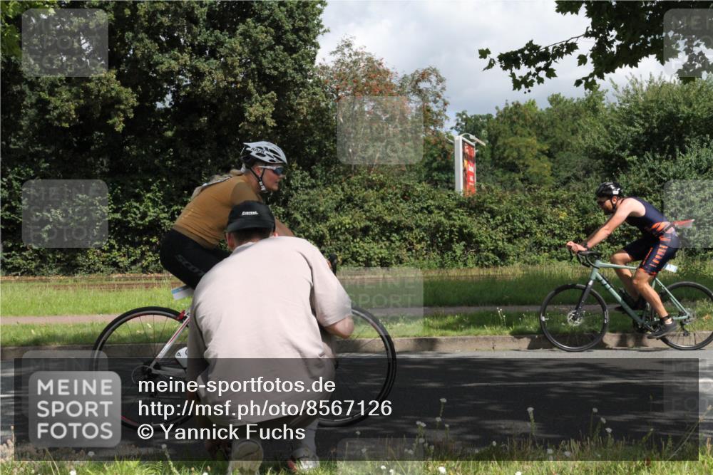 10.08.2025 - GEWOBA Citytriathlon Bremen Yannick Fuchs http://msf.ph/oto/8567126 10.08.2025 12:28:58 Radfahren 573, 659, 851 meine-sportfotos.de