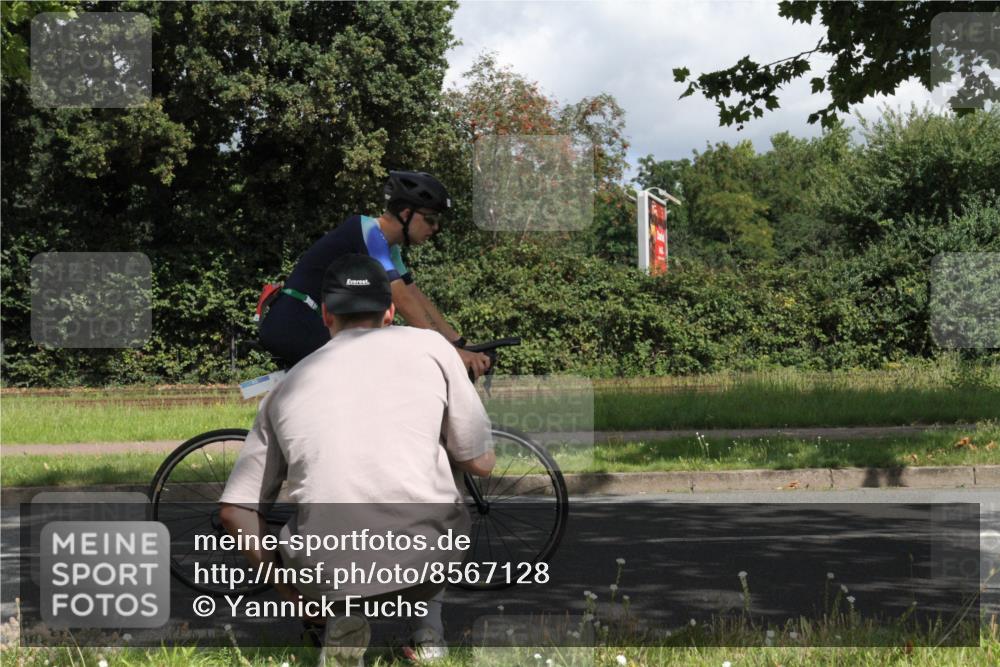 10.08.2025 - GEWOBA Citytriathlon Bremen Yannick Fuchs http://msf.ph/oto/8567128 10.08.2025 12:29:00 Radfahren 573, 659, 851 meine-sportfotos.de