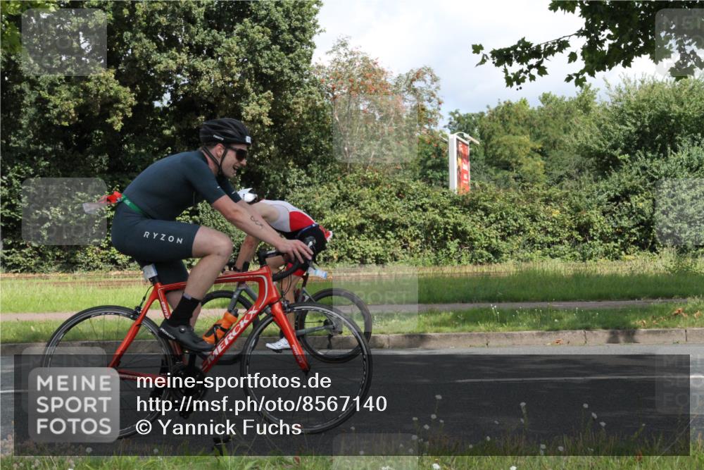 10.08.2025 - GEWOBA Citytriathlon Bremen Yannick Fuchs http://msf.ph/oto/8567140 10.08.2025 12:29:18 Radfahren 576, 583, 605, 656, 679, 771, 799, 1007, 1030 meine-sportfotos.de