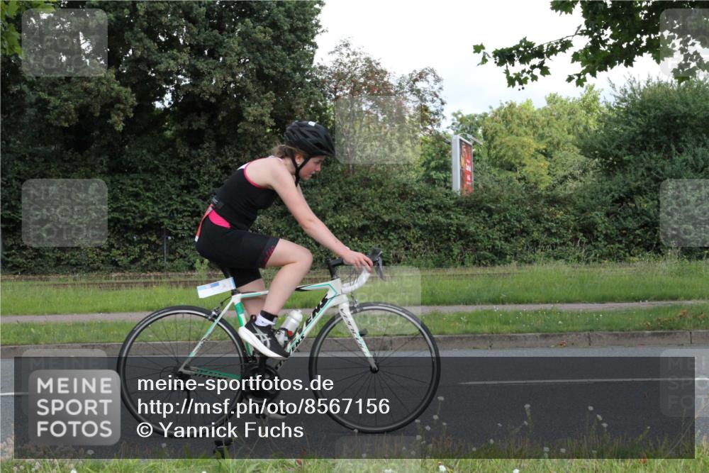 10.08.2025 - GEWOBA Citytriathlon Bremen Yannick Fuchs http://msf.ph/oto/8567156 10.08.2025 12:29:42 Radfahren 645, 687, 688, 699, 751, 771, 922, 927, 942 meine-sportfotos.de