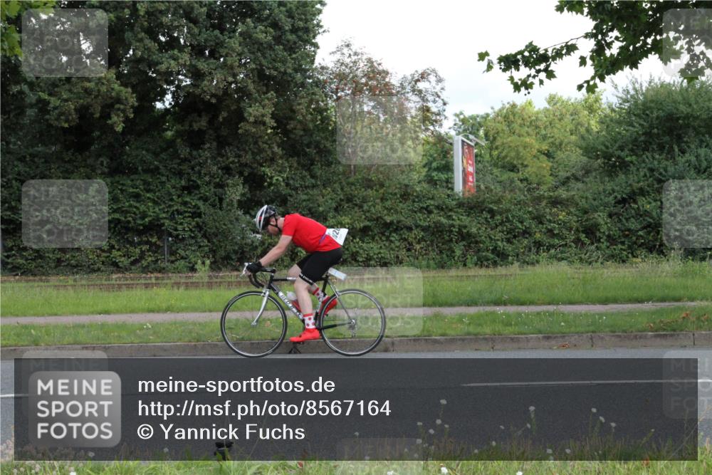 10.08.2025 - GEWOBA Citytriathlon Bremen Yannick Fuchs http://msf.ph/oto/8567164 10.08.2025 12:29:56 Radfahren 640, 675, 688, 699, 717, 751, 769, 875, 942, 960 meine-sportfotos.de