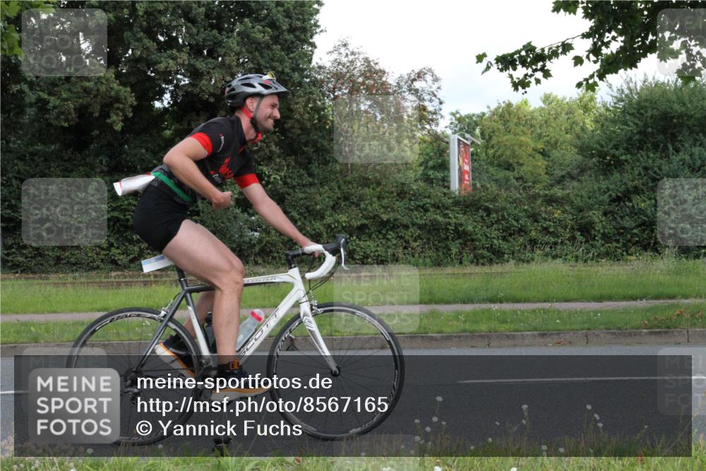 10.08.2025 - GEWOBA Citytriathlon Bremen Yannick Fuchs http://msf.ph/oto/8567165 10.08.2025 12:29:57 Radfahren 640, 675, 688, 699, 717, 751, 760, 769, 875, 942, 960 meine-sportfotos.de