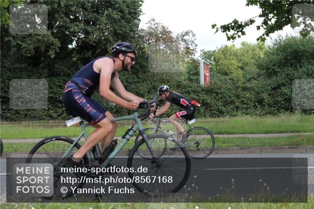 10.08.2025 - GEWOBA Citytriathlon Bremen Yannick Fuchs http://msf.ph/oto/8567168 10.08.2025 12:29:59 Radfahren 640, 675, 688, 699, 717, 760, 769, 875, 884, 942, 960 meine-sportfotos.de
