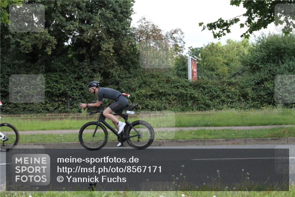 10.08.2025 - GEWOBA Citytriathlon Bremen Yannick Fuchs http://msf.ph/oto/8567171 10.08.2025 12:30:00 Radfahren 640, 675, 688, 699, 717, 760, 769, 875, 884, 942, 960 meine-sportfotos.de