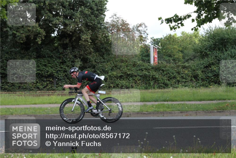10.08.2025 - GEWOBA Citytriathlon Bremen Yannick Fuchs http://msf.ph/oto/8567172 10.08.2025 12:30:01 Radfahren 640, 675, 688, 699, 717, 760, 769, 875, 884, 942, 960 meine-sportfotos.de