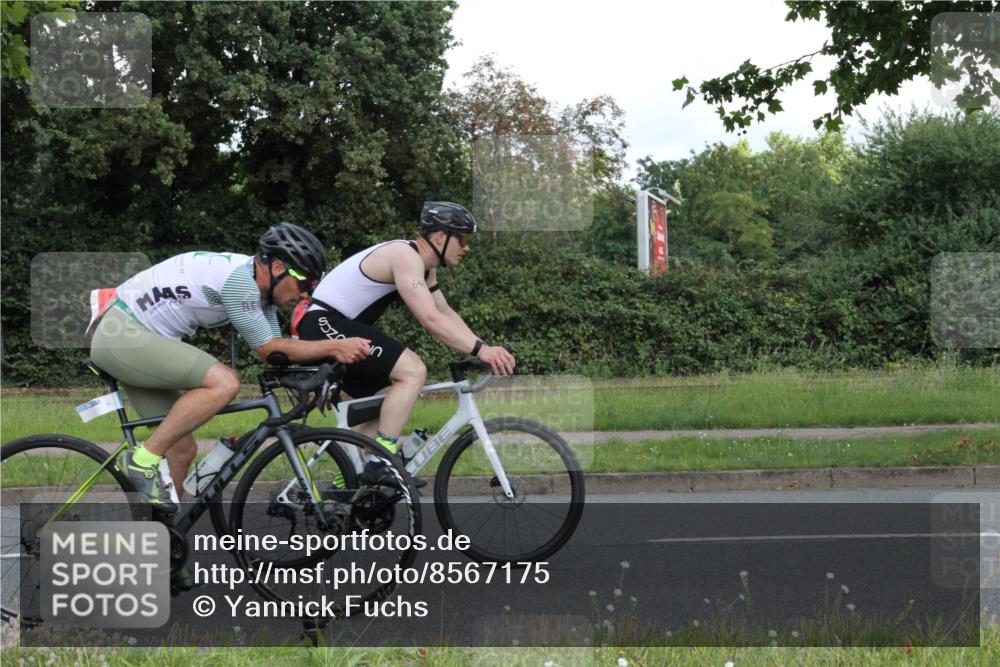 10.08.2025 - GEWOBA Citytriathlon Bremen Yannick Fuchs http://msf.ph/oto/8567175 10.08.2025 12:30:03 Radfahren 640, 675, 688, 699, 717, 760, 769, 875, 884, 935, 942, 960, 1013 meine-sportfotos.de