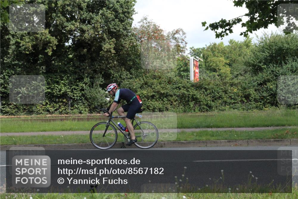 10.08.2025 - GEWOBA Citytriathlon Bremen Yannick Fuchs http://msf.ph/oto/8567182 10.08.2025 12:30:14 Radfahren 640, 675, 717, 722, 733, 745, 760, 769, 823, 875, 884, 935, 943, 960, 1013 meine-sportfotos.de