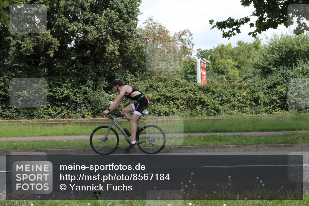 10.08.2025 - GEWOBA Citytriathlon Bremen Yannick Fuchs http://msf.ph/oto/8567184 10.08.2025 12:30:17 Radfahren 640, 717, 722, 733, 745, 760, 769, 823, 884, 932, 935, 943, 1013 meine-sportfotos.de