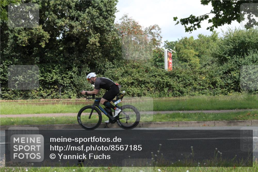 10.08.2025 - GEWOBA Citytriathlon Bremen Yannick Fuchs http://msf.ph/oto/8567185 10.08.2025 12:30:19 Radfahren 722, 733, 745, 760, 767, 823, 884, 932, 935, 943, 1013 meine-sportfotos.de