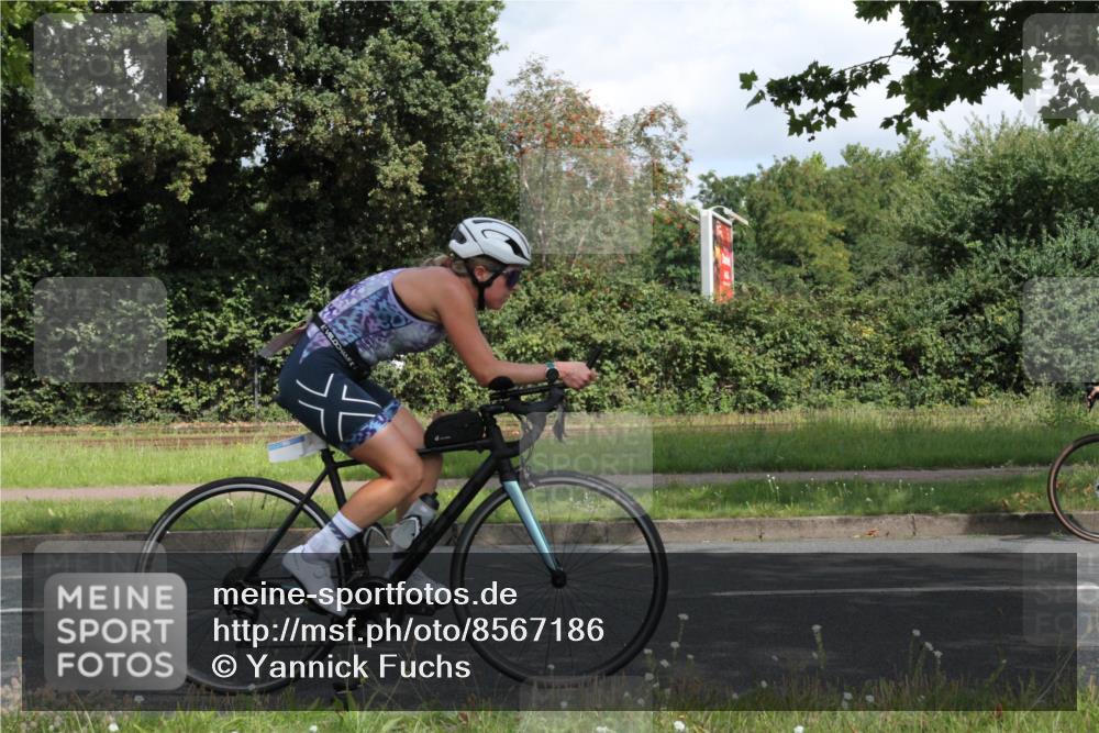 10.08.2025 - GEWOBA Citytriathlon Bremen Yannick Fuchs http://msf.ph/oto/8567186 10.08.2025 12:30:20 Radfahren 722, 733, 745, 760, 767, 823, 884, 932, 935, 943, 1013 meine-sportfotos.de