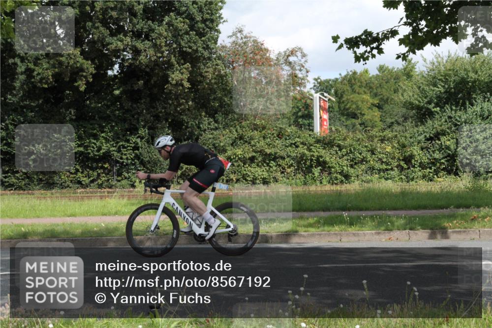 10.08.2025 - GEWOBA Citytriathlon Bremen Yannick Fuchs http://msf.ph/oto/8567192 10.08.2025 12:30:25 Radfahren 722, 733, 745, 767, 823, 924, 932, 935, 943, 1011, 1013 meine-sportfotos.de