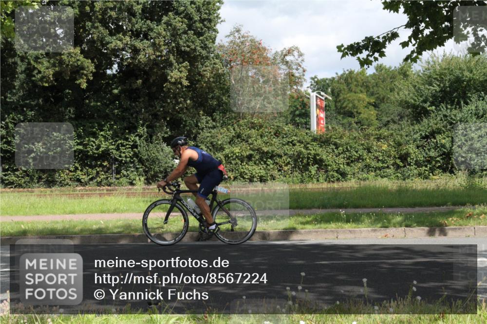 10.08.2025 - GEWOBA Citytriathlon Bremen Yannick Fuchs http://msf.ph/oto/8567224 10.08.2025 12:31:04 Radfahren 587, 621, 692, 753, 801, 1020 meine-sportfotos.de