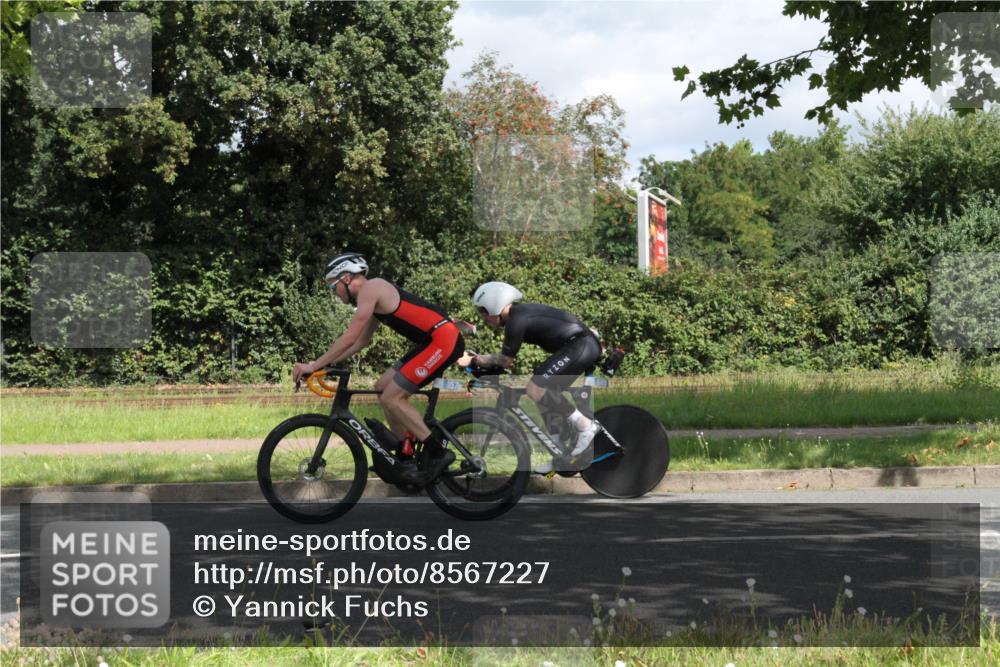 10.08.2025 - GEWOBA Citytriathlon Bremen Yannick Fuchs http://msf.ph/oto/8567227 10.08.2025 12:31:06 Radfahren 621, 692, 753, 801 meine-sportfotos.de