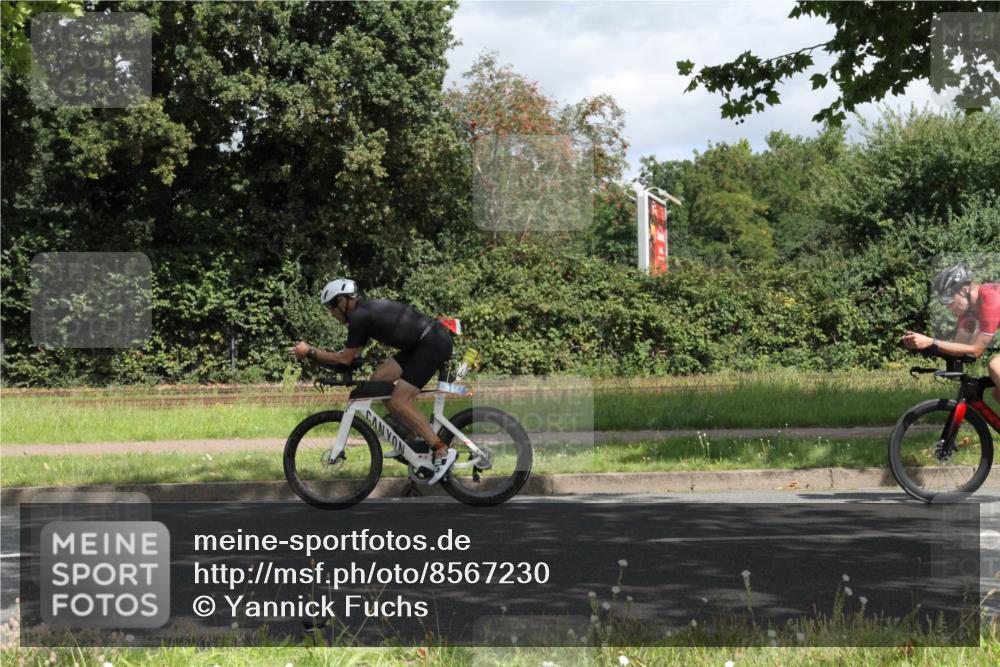 10.08.2025 - GEWOBA Citytriathlon Bremen Yannick Fuchs http://msf.ph/oto/8567230 10.08.2025 12:31:09 Radfahren 575, 621, 630, 692, 753, 801 meine-sportfotos.de