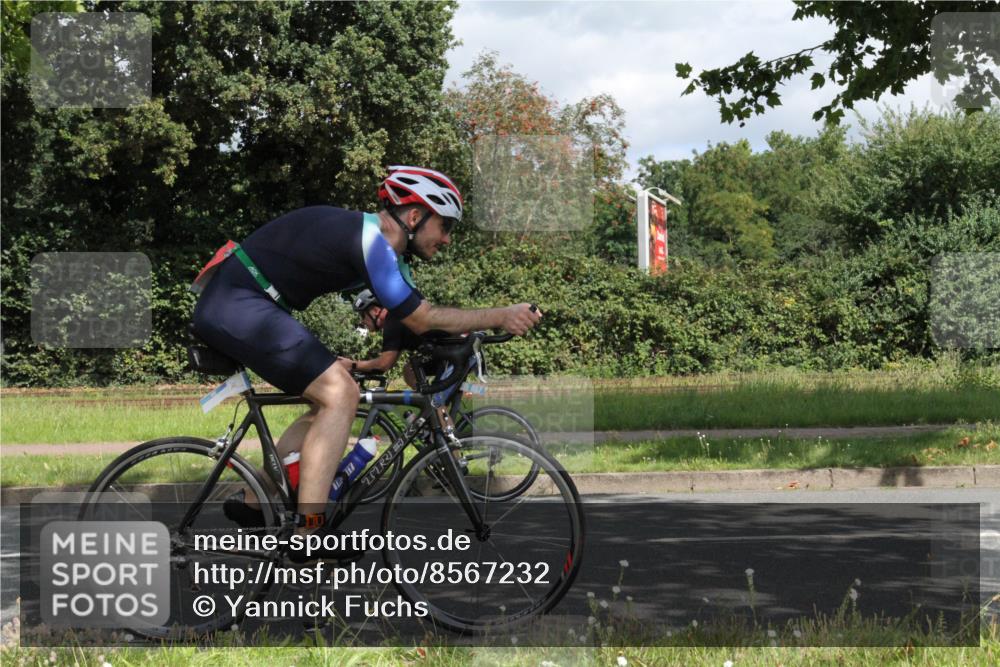 10.08.2025 - GEWOBA Citytriathlon Bremen Yannick Fuchs http://msf.ph/oto/8567232 10.08.2025 12:31:10 Radfahren 575, 621, 630, 692, 753, 801 meine-sportfotos.de