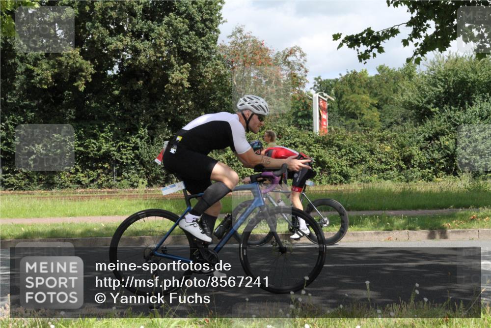 10.08.2025 - GEWOBA Citytriathlon Bremen Yannick Fuchs http://msf.ph/oto/8567241 10.08.2025 12:31:26 Radfahren 564, 575, 616, 630, 649, 753, 788, 793, 863, 894, 905 meine-sportfotos.de