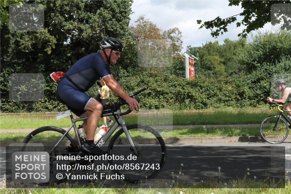 10.08.2025 - GEWOBA Citytriathlon Bremen Yannick Fuchs http://msf.ph/oto/8567243 10.08.2025 12:31:28 Radfahren 564, 575, 616, 630, 649, 655, 753, 788, 793, 863, 894, 905, 950 meine-sportfotos.de