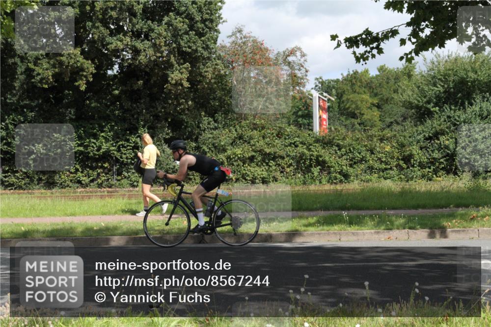 10.08.2025 - GEWOBA Citytriathlon Bremen Yannick Fuchs http://msf.ph/oto/8567244 10.08.2025 12:31:28 Radfahren 564, 575, 616, 630, 649, 655, 753, 788, 793, 863, 894, 905, 950 meine-sportfotos.de