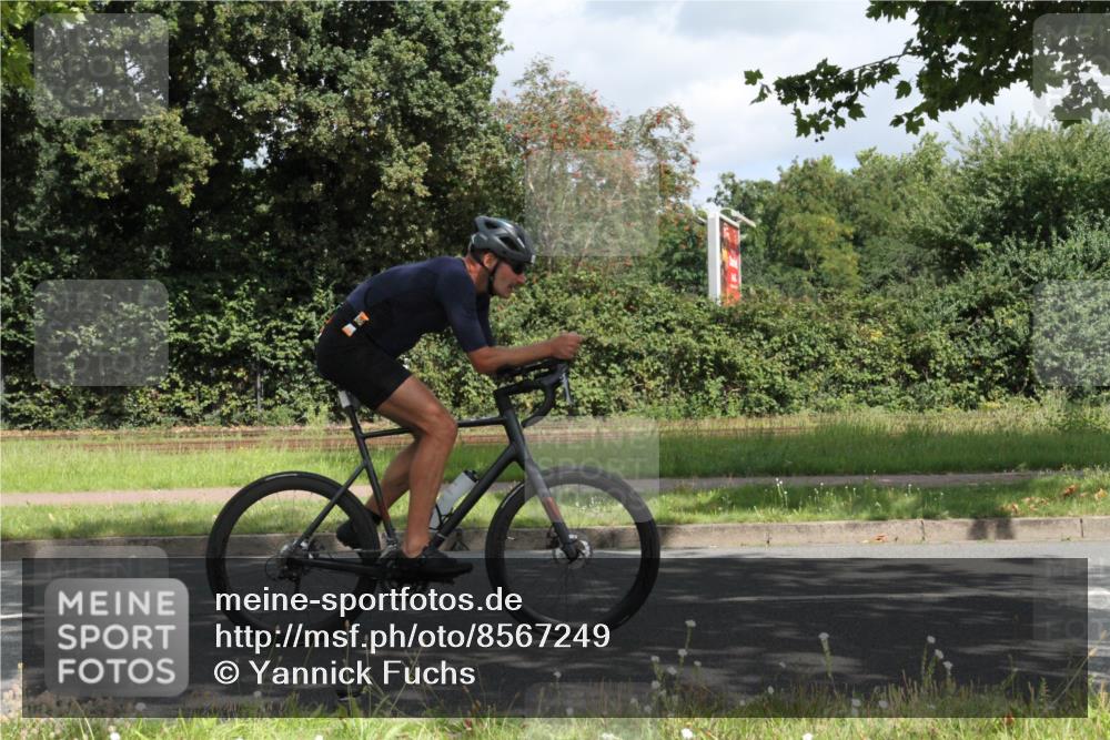 10.08.2025 - GEWOBA Citytriathlon Bremen Yannick Fuchs http://msf.ph/oto/8567249 10.08.2025 12:31:33 Radfahren 564, 616, 649, 654, 655, 788, 793, 863, 894, 905, 950 meine-sportfotos.de