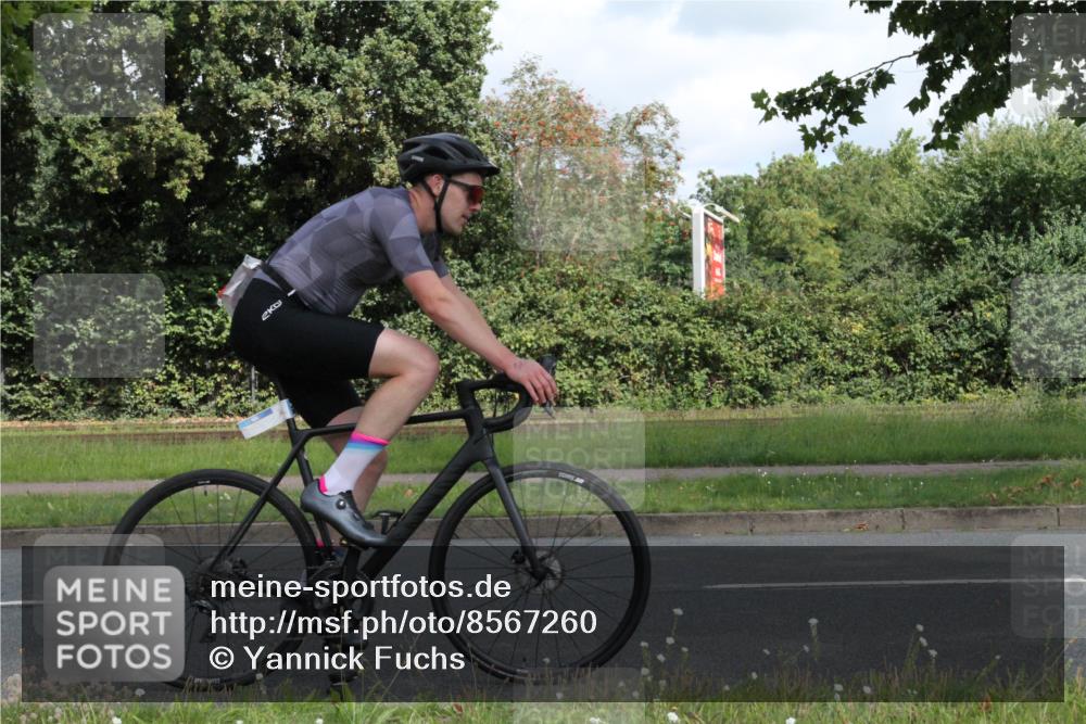 10.08.2025 - GEWOBA Citytriathlon Bremen Yannick Fuchs http://msf.ph/oto/8567260 10.08.2025 12:31:45 Radfahren 552, 564, 615, 627, 649, 654, 655, 666, 667, 788, 793, 863, 873, 950 meine-sportfotos.de