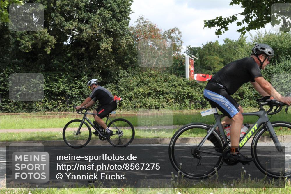 10.08.2025 - GEWOBA Citytriathlon Bremen Yannick Fuchs http://msf.ph/oto/8567275 10.08.2025 12:32:05 Radfahren 552, 615, 627, 657, 682, 689, 770, 806, 838, 839, 857, 873, 876, 888, 897 meine-sportfotos.de