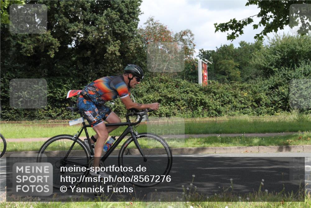 10.08.2025 - GEWOBA Citytriathlon Bremen Yannick Fuchs http://msf.ph/oto/8567276 10.08.2025 12:32:05 Radfahren 552, 615, 627, 657, 682, 689, 770, 806, 838, 839, 857, 873, 876, 888, 897 meine-sportfotos.de
