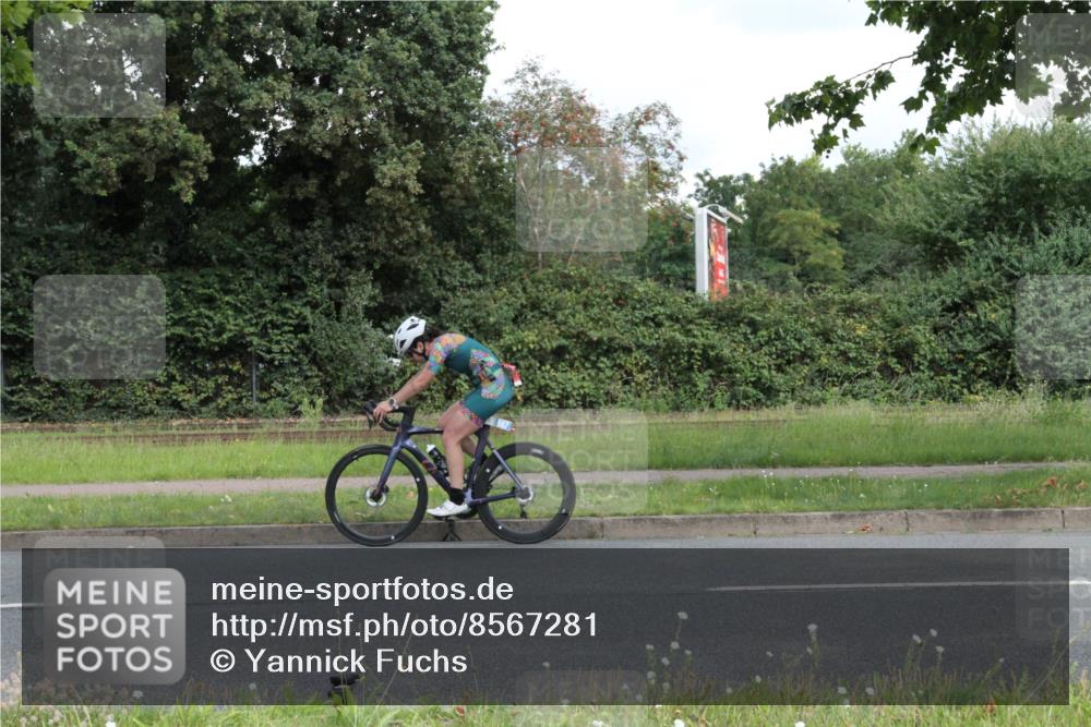 10.08.2025 - GEWOBA Citytriathlon Bremen Yannick Fuchs http://msf.ph/oto/8567281 10.08.2025 12:32:12 Radfahren 551, 682, 689, 735, 770, 806, 838, 839, 857, 876, 888, 897 meine-sportfotos.de