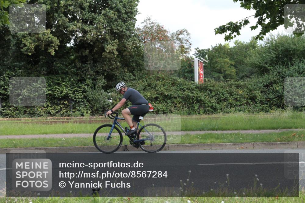 10.08.2025 - GEWOBA Citytriathlon Bremen Yannick Fuchs http://msf.ph/oto/8567284 10.08.2025 12:32:15 Radfahren 551, 648, 682, 735, 776, 806, 838, 857, 888, 897 meine-sportfotos.de