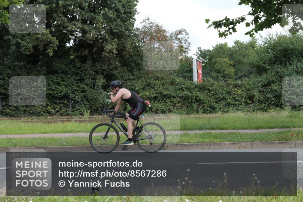 10.08.2025 - GEWOBA Citytriathlon Bremen Yannick Fuchs http://msf.ph/oto/8567286 10.08.2025 12:32:20 Radfahren 551, 641, 648, 682, 735, 776, 806, 840 meine-sportfotos.de
