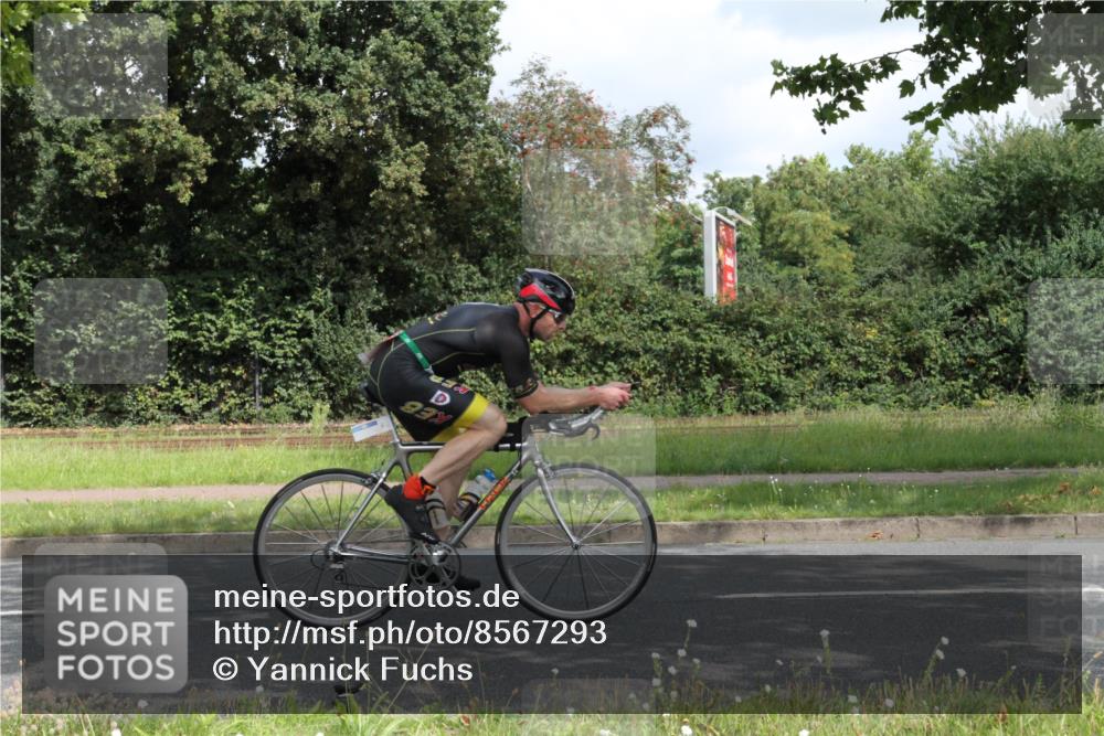 10.08.2025 - GEWOBA Citytriathlon Bremen Yannick Fuchs http://msf.ph/oto/8567293 10.08.2025 12:32:28 Radfahren 551, 641, 643, 648, 735, 776, 840, 959, 1017 meine-sportfotos.de